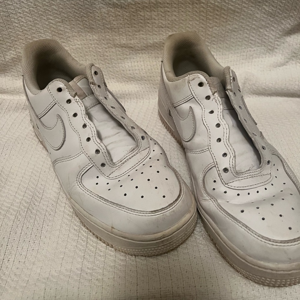 NIKE AIR FORCE 1